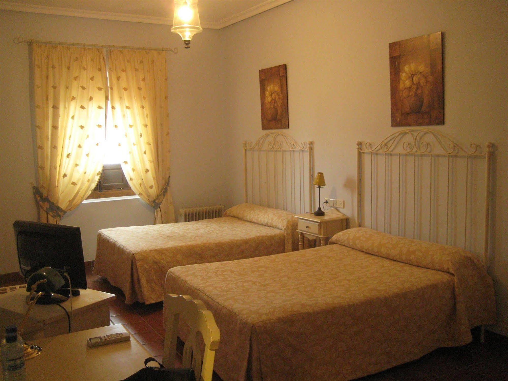 Palacio Las Manillas Sabiote Ngoại thất bức ảnh